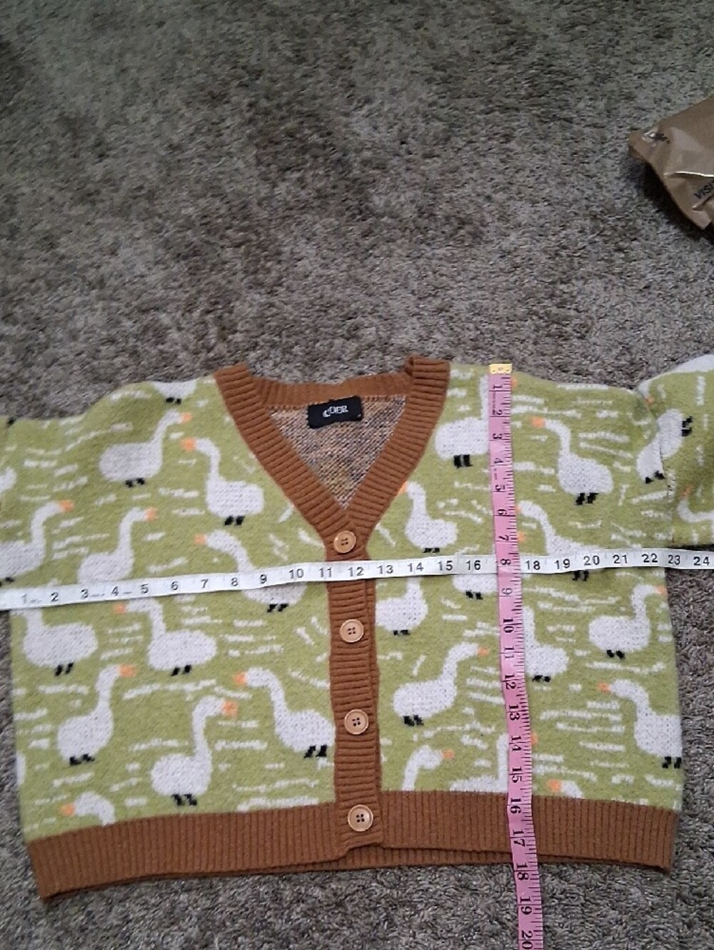 Cider Light Green Swan-Print V-Neck Cropped Cardigan with Brown Ribbed Trim - S - Picture 4 of 4